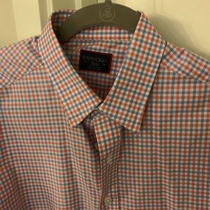 Untuckit buttondown. Slim fit S v good condition.